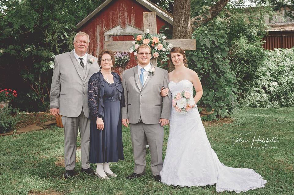 Ste. Genevieve Wedding Photographer | Jeff and Gabby, June 17, 2017 at Treasured Memories 