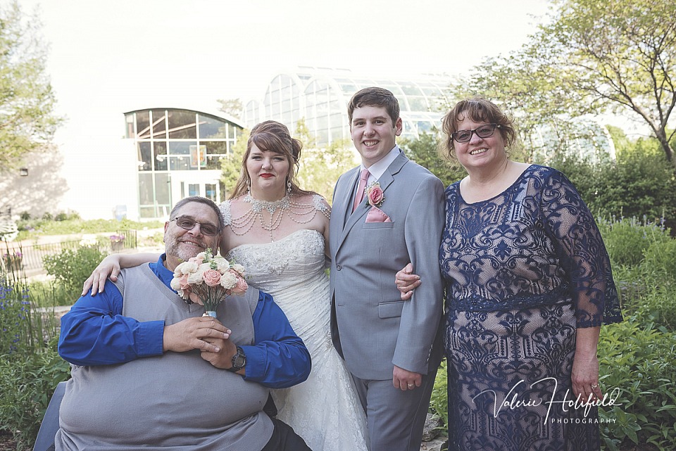 Jess & Dillon, May 11, 2018 | Wedding Photography at the Butterfly House in Chesterfield, MO 